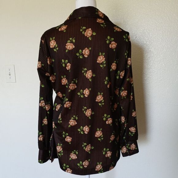 Pinstripe rose button up - Picture 2 of 9